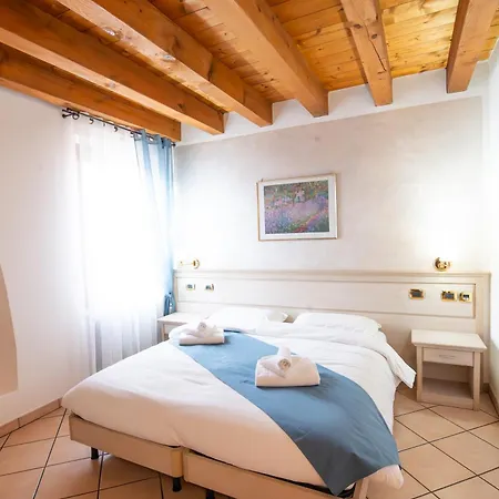 Residenza Bella 2 Гостевой дом Mozzecane