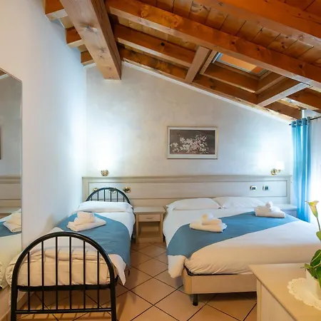 Residenza Bella 2 Гостевой дом Mozzecane